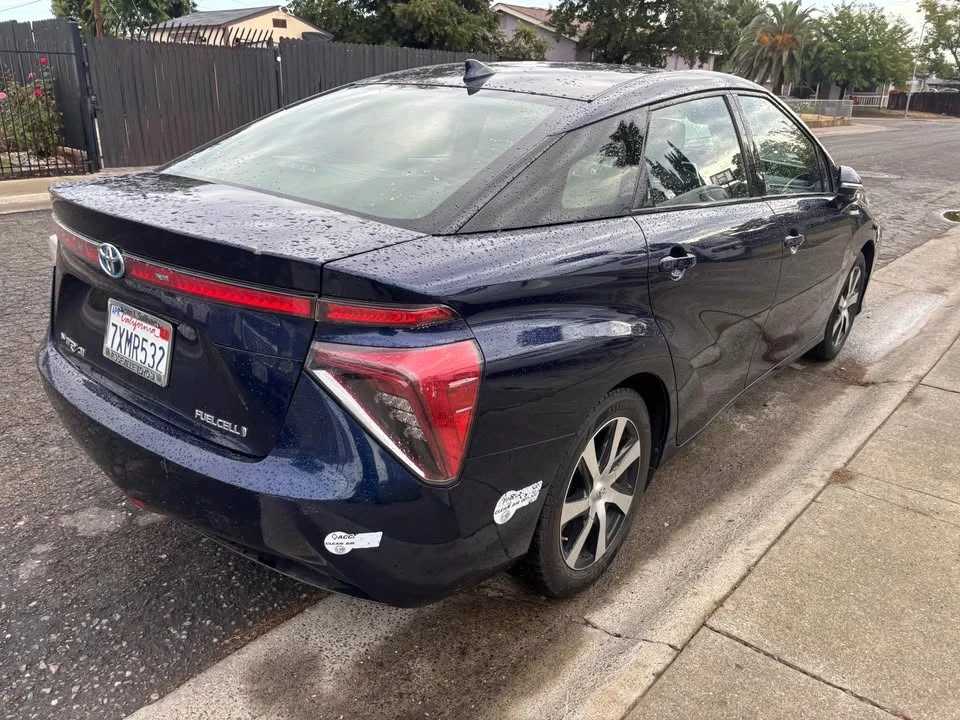 2018 Toyota Mirai - Image 4 of 6