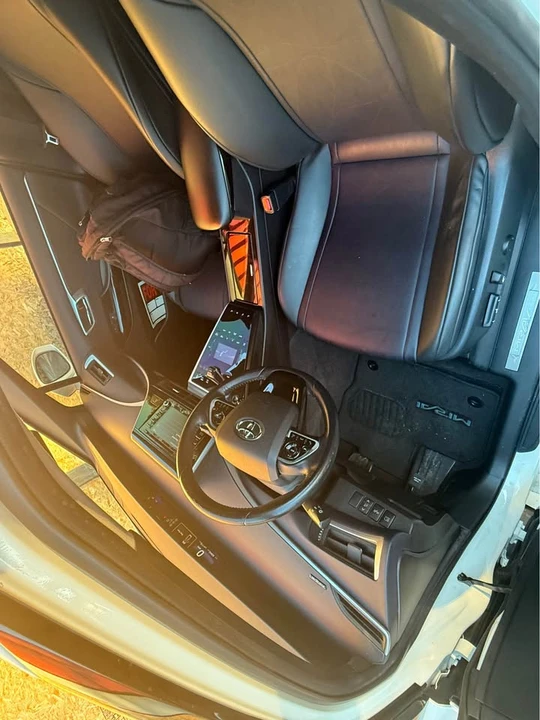 2018 Toyota Mirai - Image 8 of 10