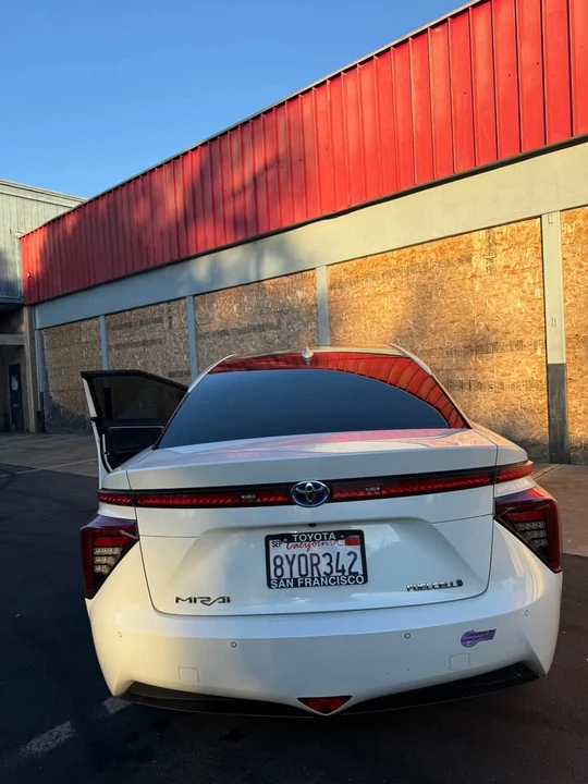 2018 Toyota Mirai - Image 4 of 10