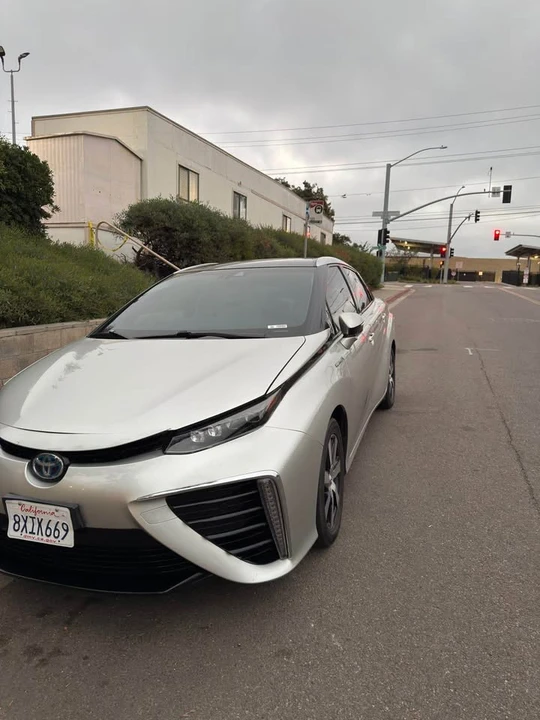2018 Toyota Mirai - Image 5 of 9
