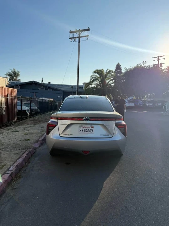 2018 Toyota Mirai - Image 7 of 9