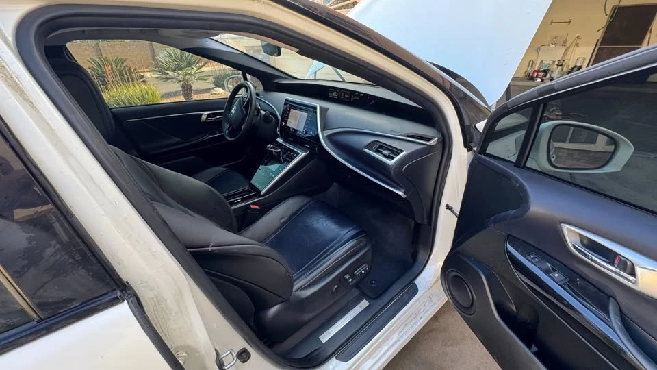 2018 Toyota Mirai - Image 3 of 16