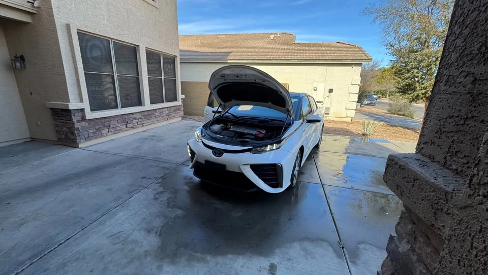 2018 Toyota Mirai - Image 11 of 16