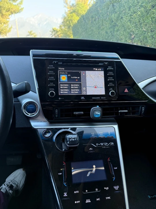 2018 Toyota Mirai - Image 7 of 11