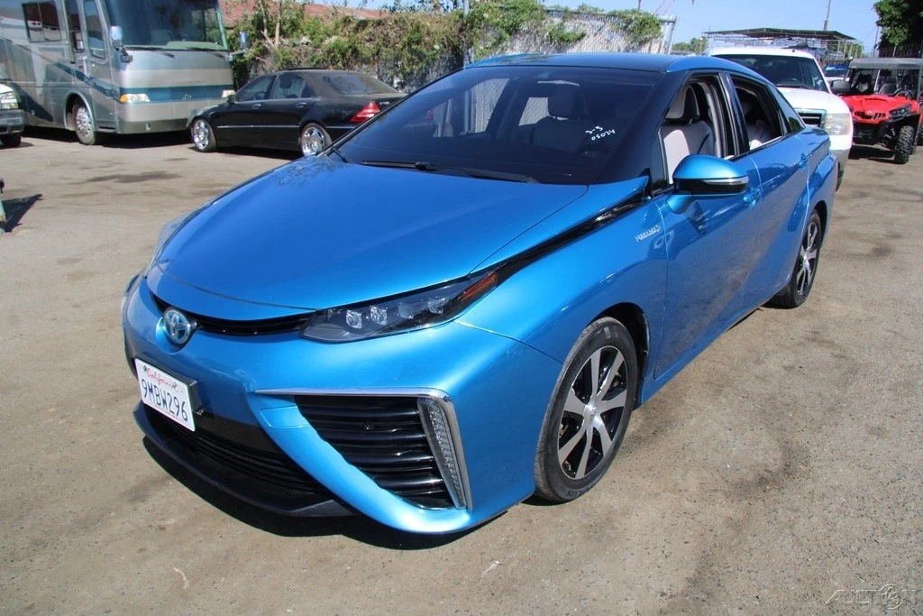 2018 Toyota Mirai - Image 2 of 21