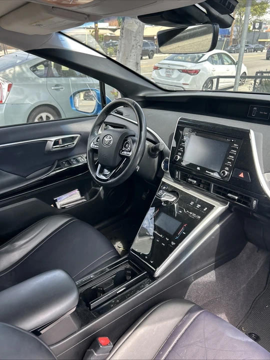 2018 Toyota Mirai - Image 10 of 15