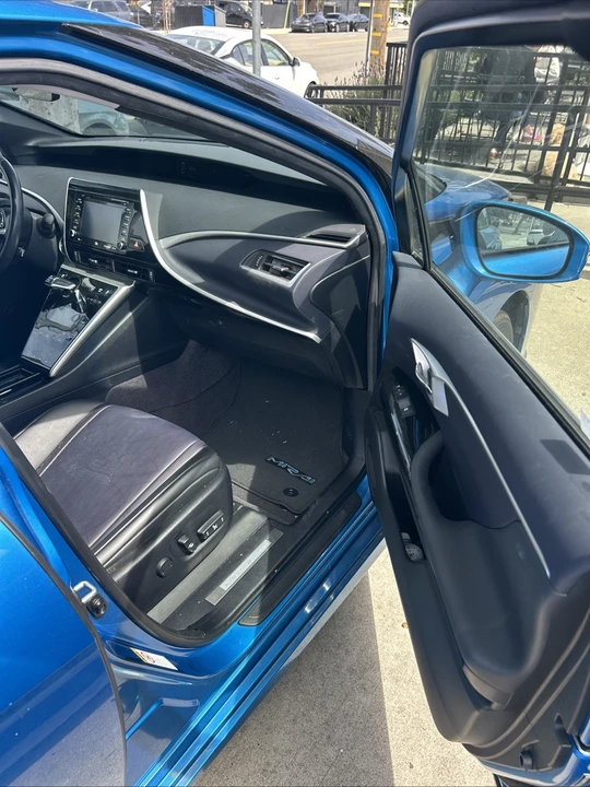2018 Toyota Mirai - Image 8 of 15