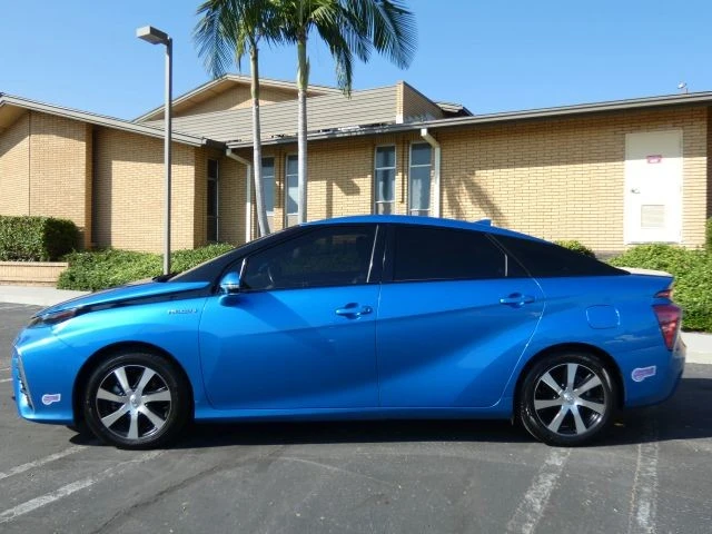 2018 Toyota Mirai - Image 14 of 21