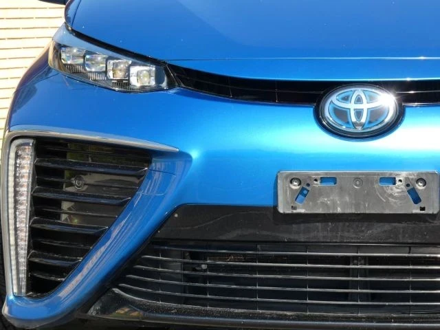2018 Toyota Mirai - Image 18 of 21