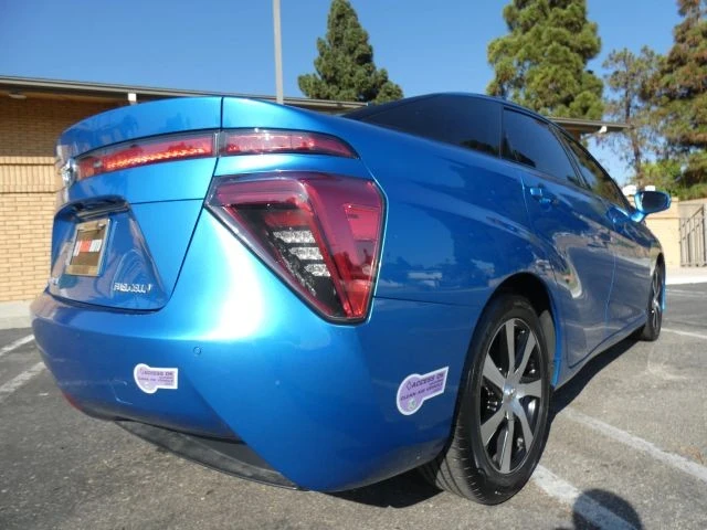 2018 Toyota Mirai - Image 7 of 21