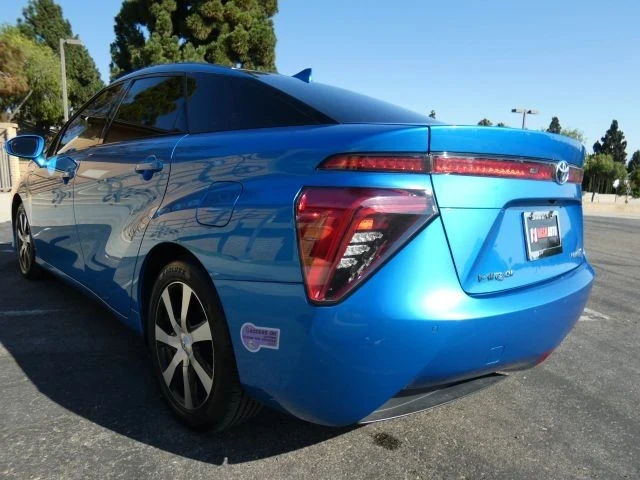 2018 Toyota Mirai - Image 12 of 21