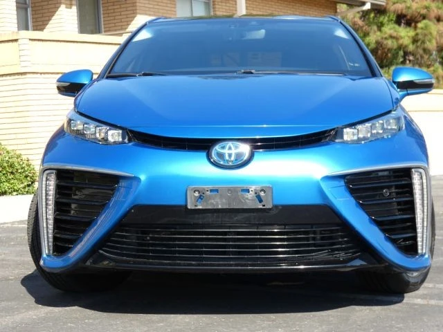 2018 Toyota Mirai - Image 16 of 21