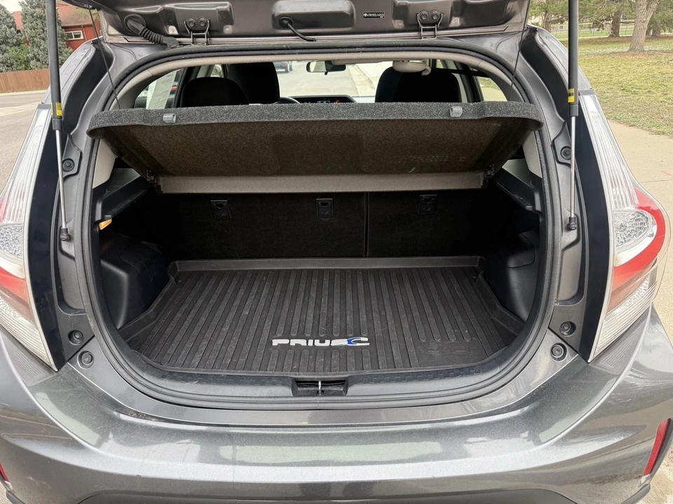 2018 Toyota Prius 4th Gen - Image 9 of 9