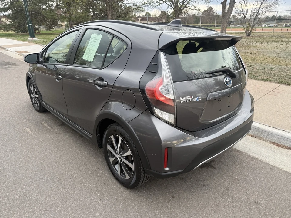 2018 Toyota Prius 4th Gen - Image 3 of 9