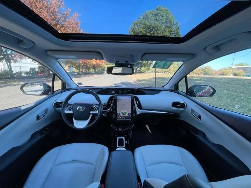 2018 Toyota Prius 4th Gen - Image 9 of 20
