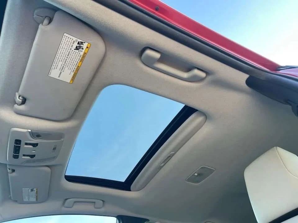 2018 Toyota Prius 4th Gen - Image 12 of 20