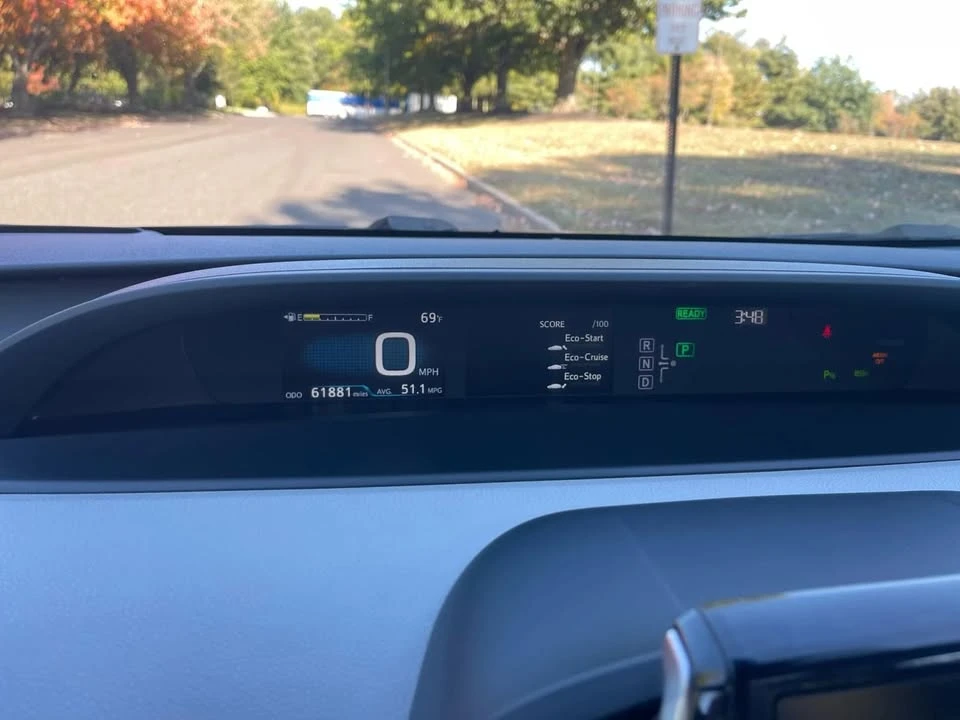 2018 Toyota Prius 4th Gen - Image 18 of 20