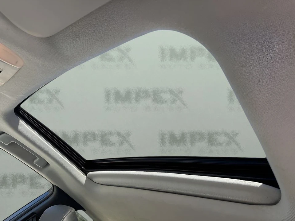 2018 Toyota Prius 4th Gen - Image 11 of 12