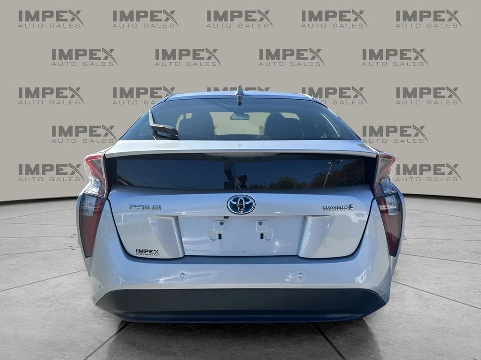 2018 Toyota Prius 4th Gen - Image 4 of 12