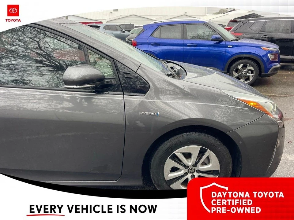 2018 Toyota Prius 4th Gen - Image 8 of 10