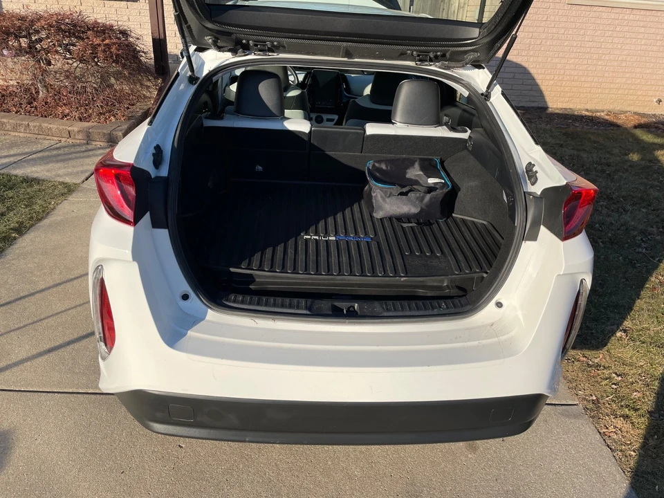 2018 Toyota Prius 4th Gen - Image 17 of 17