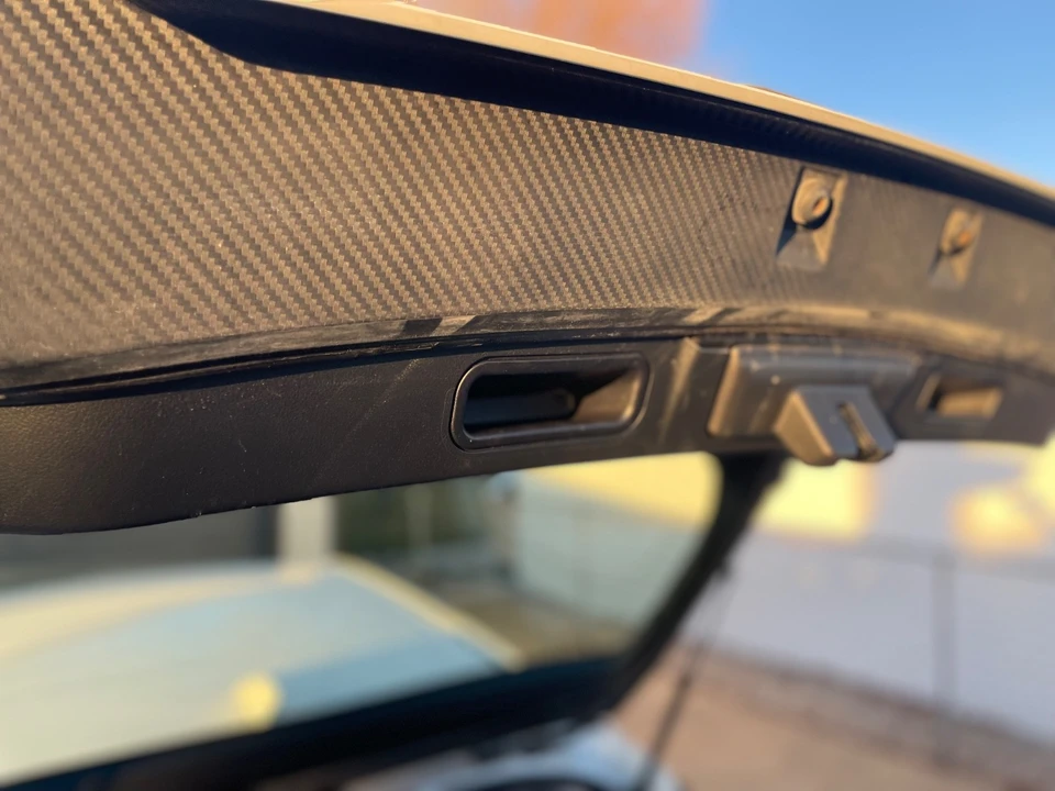 2018 Toyota Prius 4th Gen - Image 12 of 17