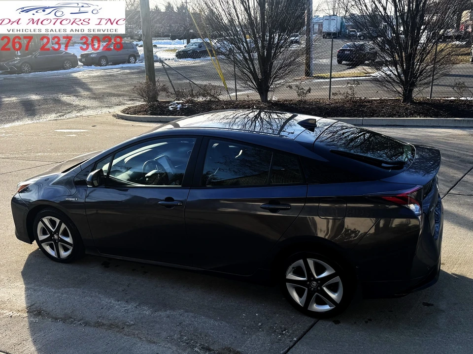 2018 Toyota Prius 4th Gen - Image 5 of 21