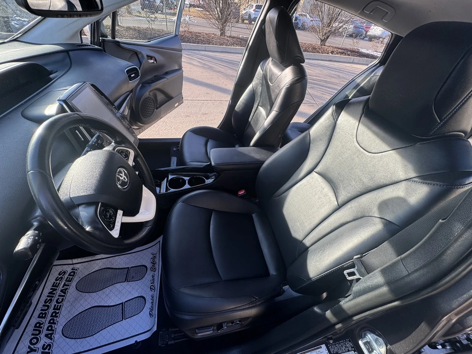 2018 Toyota Prius 4th Gen - Image 19 of 21