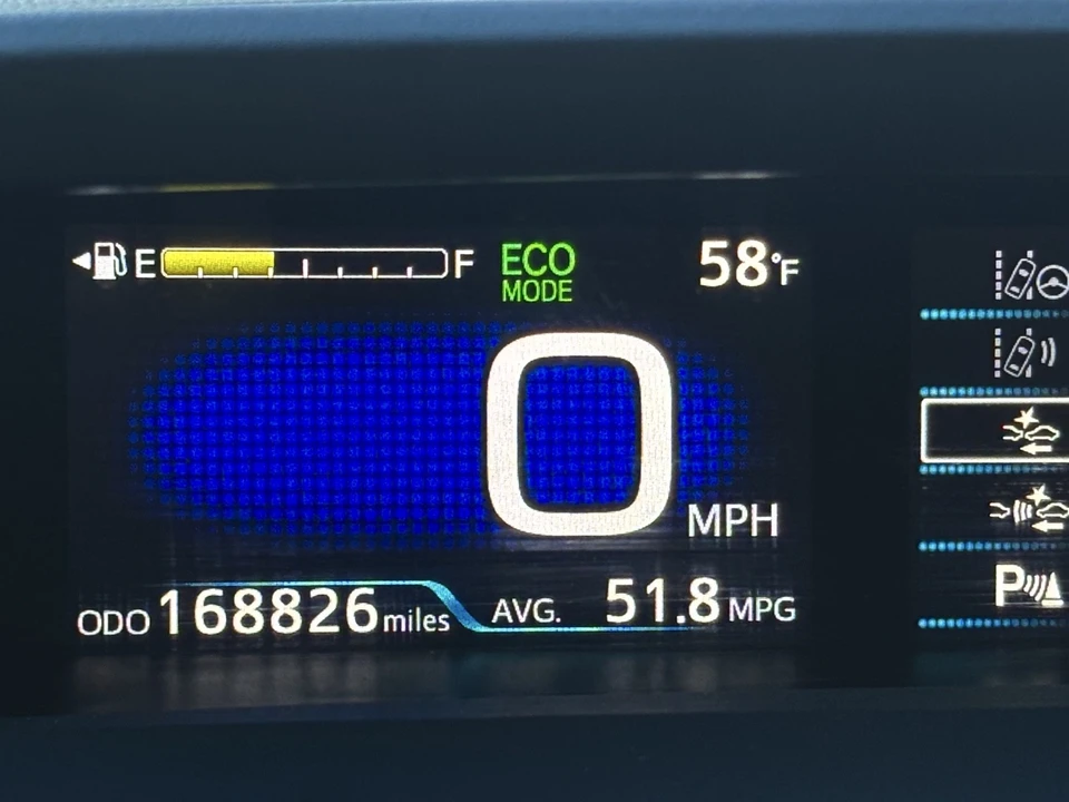 2018 Toyota Prius 4th Gen - Image 17 of 19