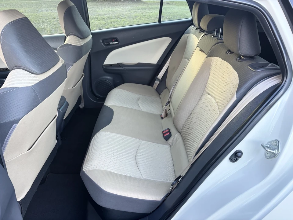 2018 Toyota Prius 4th Gen - Image 10 of 19