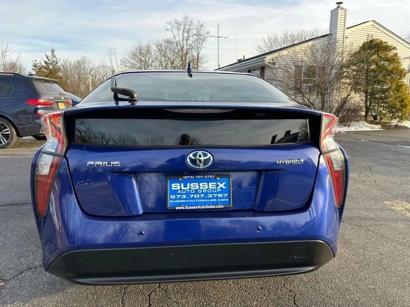 2018 Toyota Prius 4th Gen - Image 5 of 12