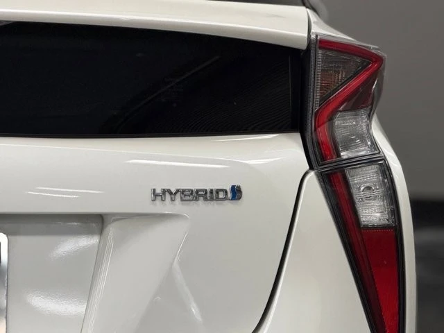 2018 Toyota Prius 4th Gen - Image 14 of 21