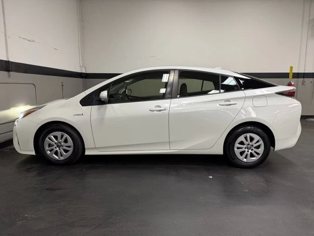 2018 Toyota Prius 4th Gen - Image 9 of 12