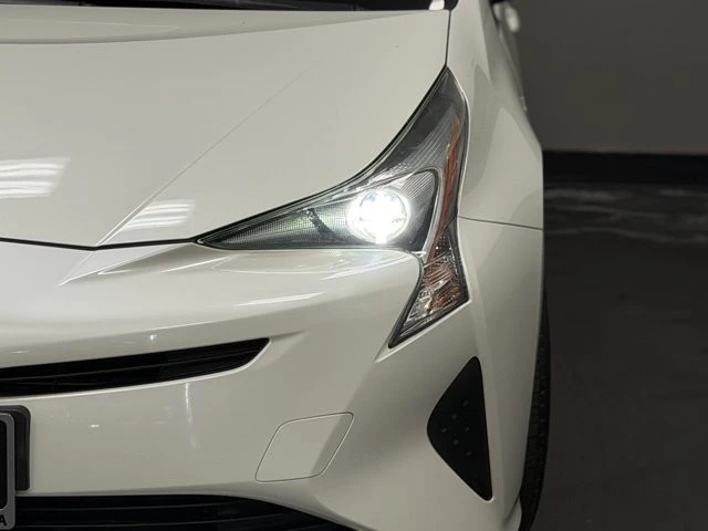 2018 Toyota Prius 4th Gen - Image 8 of 12