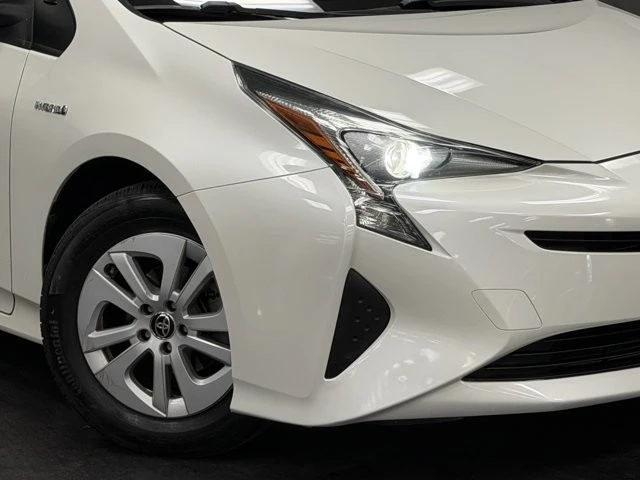 2018 Toyota Prius 4th Gen - Image 4 of 12
