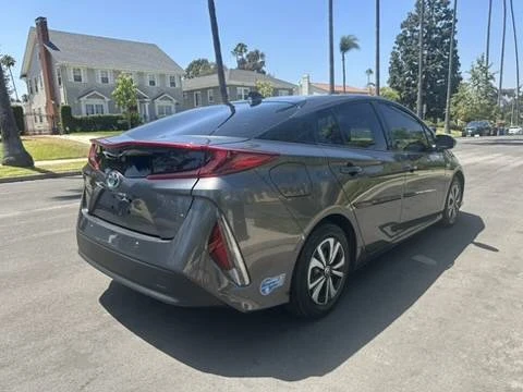 2018 Toyota Prius 4th Gen - Image 5 of 31