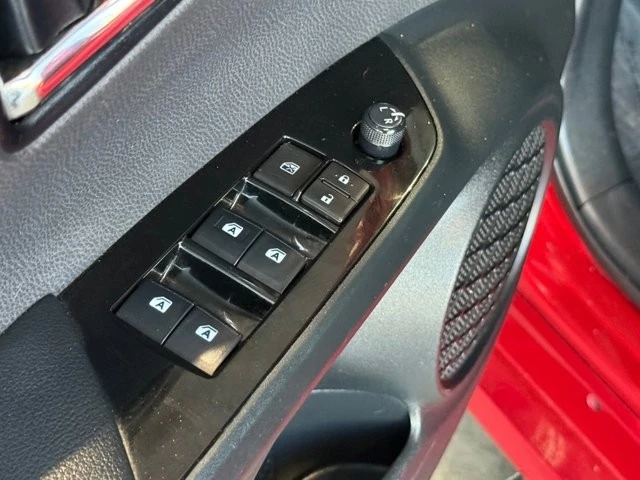 2018 Toyota Prius 4th Gen - Image 18 of 21