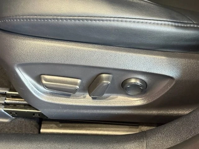 2018 Toyota Prius 4th Gen - Image 20 of 21