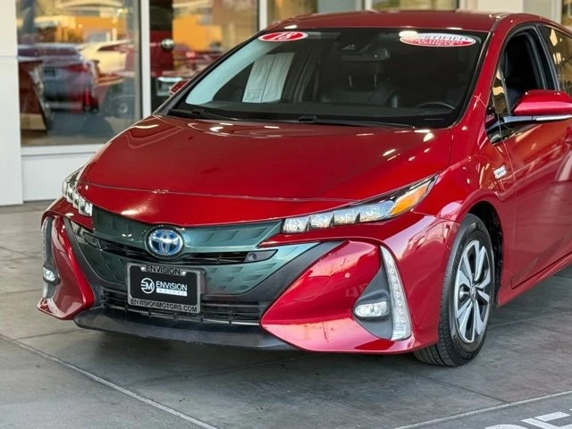 2018 Toyota Prius 4th Gen - Image 3 of 12