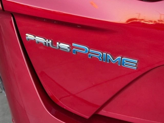 2018 Toyota Prius 4th Gen - Image 13 of 21