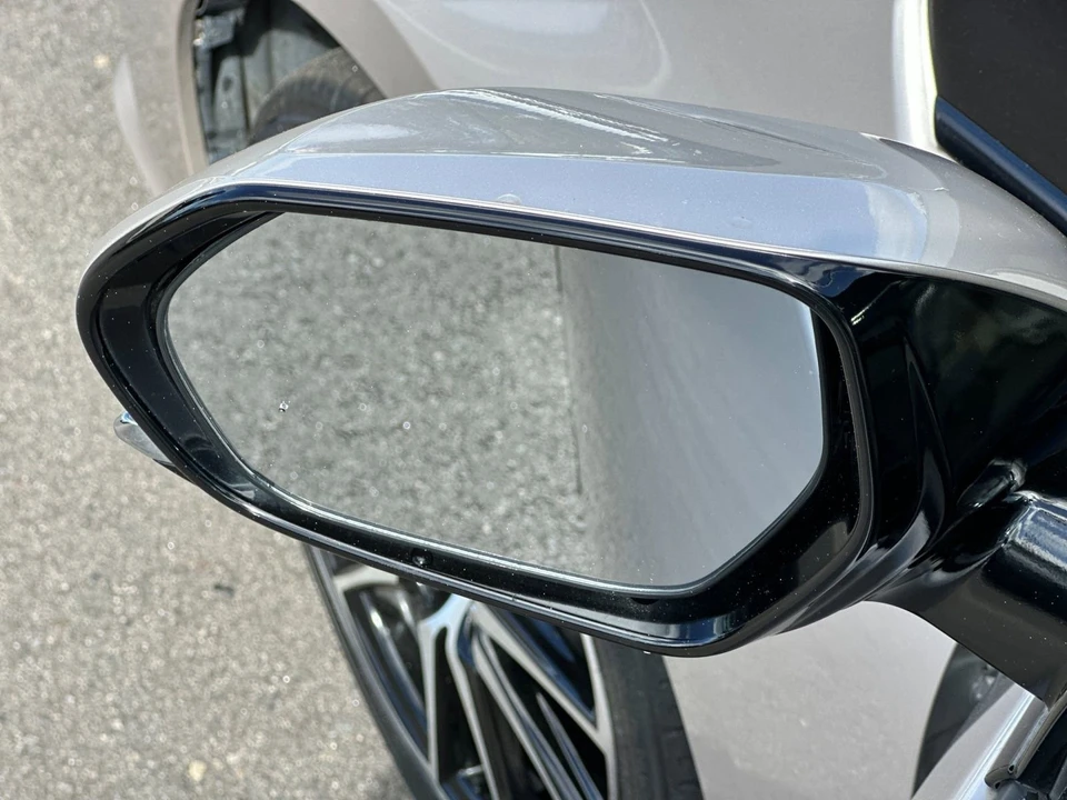 2018 Toyota Prius 4th Gen - Image 9 of 12