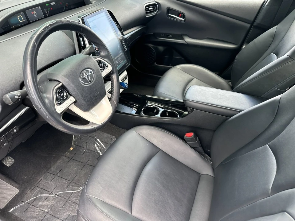2018 Toyota Prius 4th Gen - Image 10 of 12