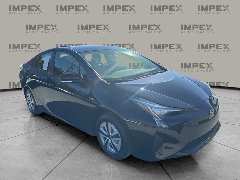 2018 Toyota Prius 4th Gen - Image 7 of 12
