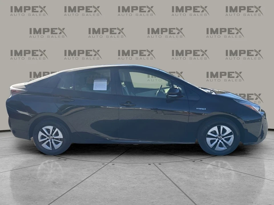 2018 Toyota Prius 4th Gen - Image 6 of 12