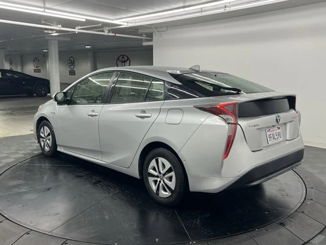 2018 Toyota Prius 4th Gen - Image 4 of 10