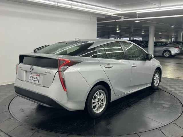 2018 Toyota Prius 4th Gen - Image 3 of 10