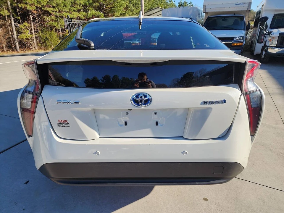 2018 Toyota Prius 4th Gen - Image 5 of 21