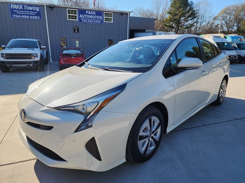 2018 Toyota Prius 4th Gen - Image 2 of 21
