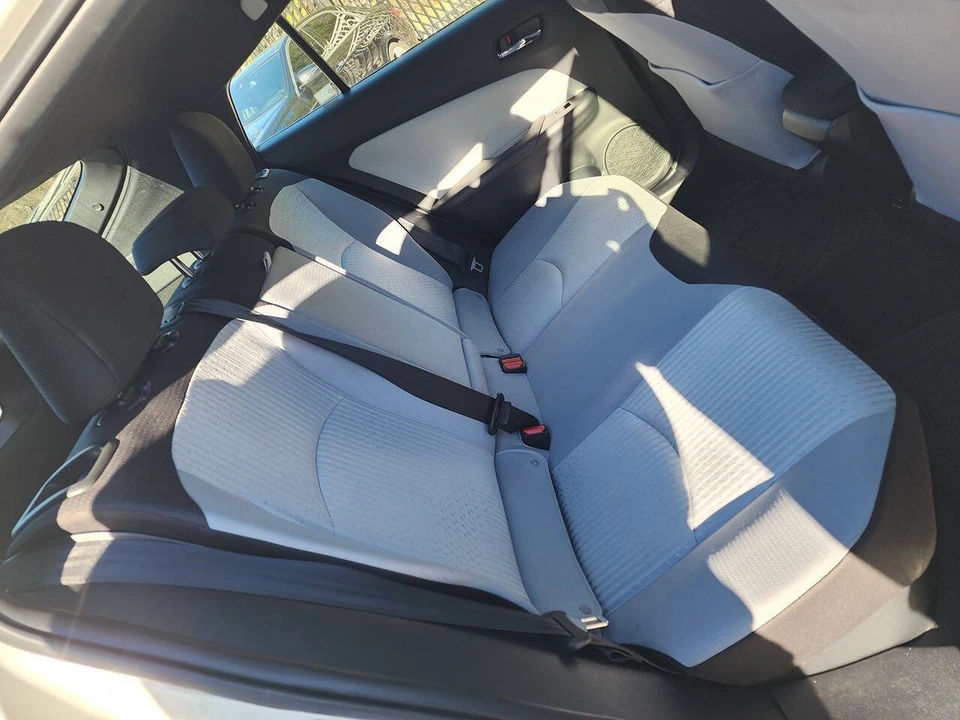 2018 Toyota Prius 4th Gen - Image 16 of 21