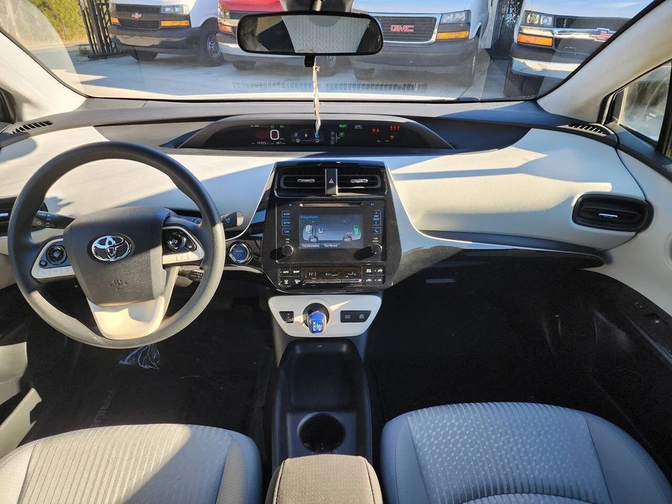 2018 Toyota Prius 4th Gen - Image 18 of 21